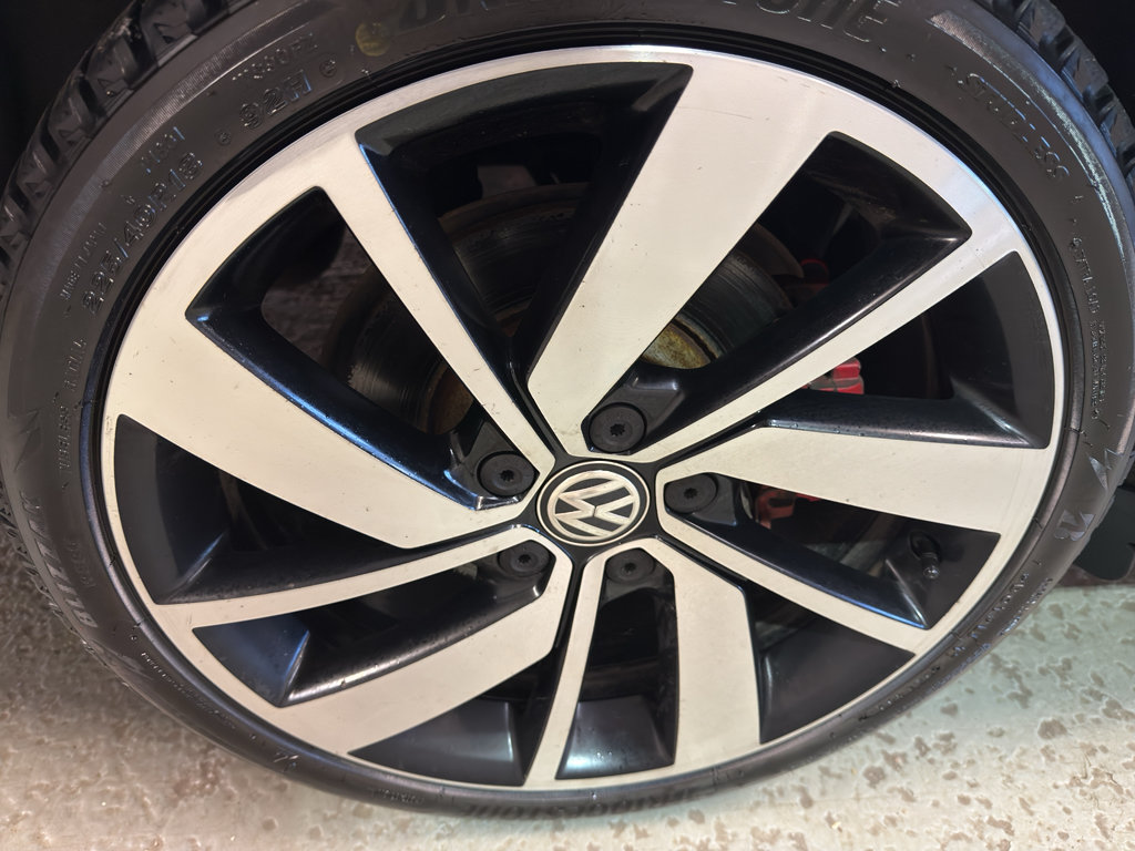 Used 2020 Volkswagen Jetta GLI FWD image 35