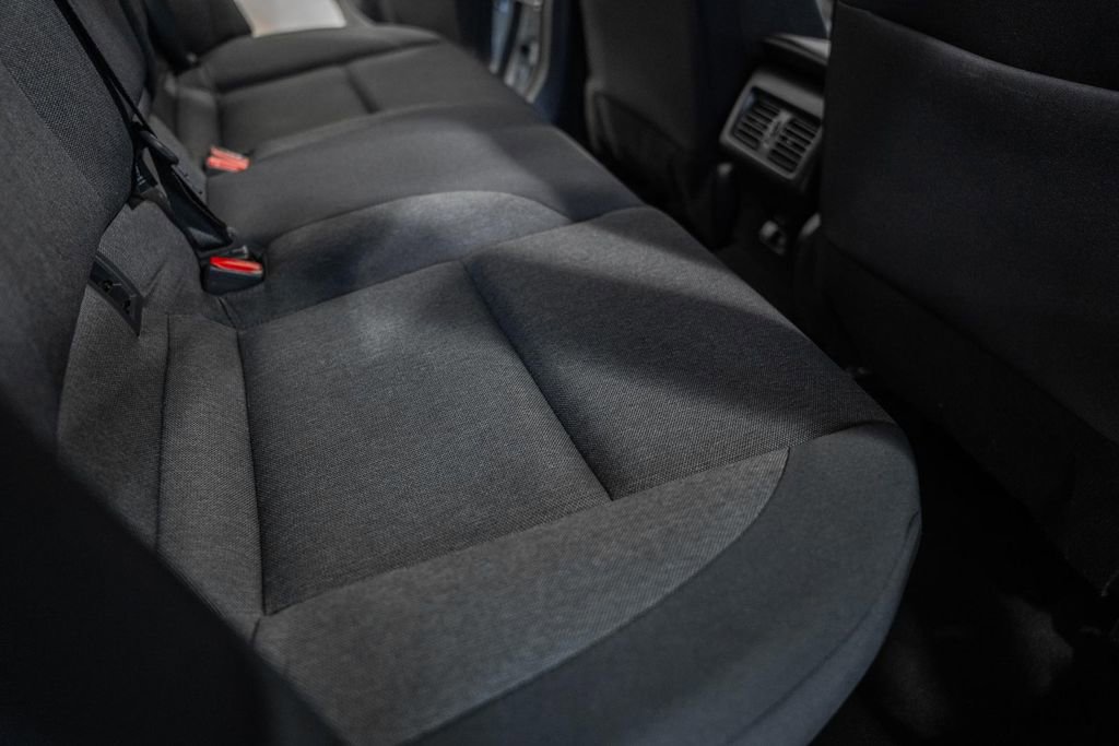 Used 2025 Toyota Camry LE image 31