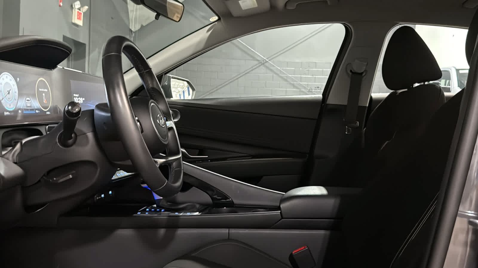 Used 2023 Hyundai Elantra SEL w/ Convenience Package FWD image 8