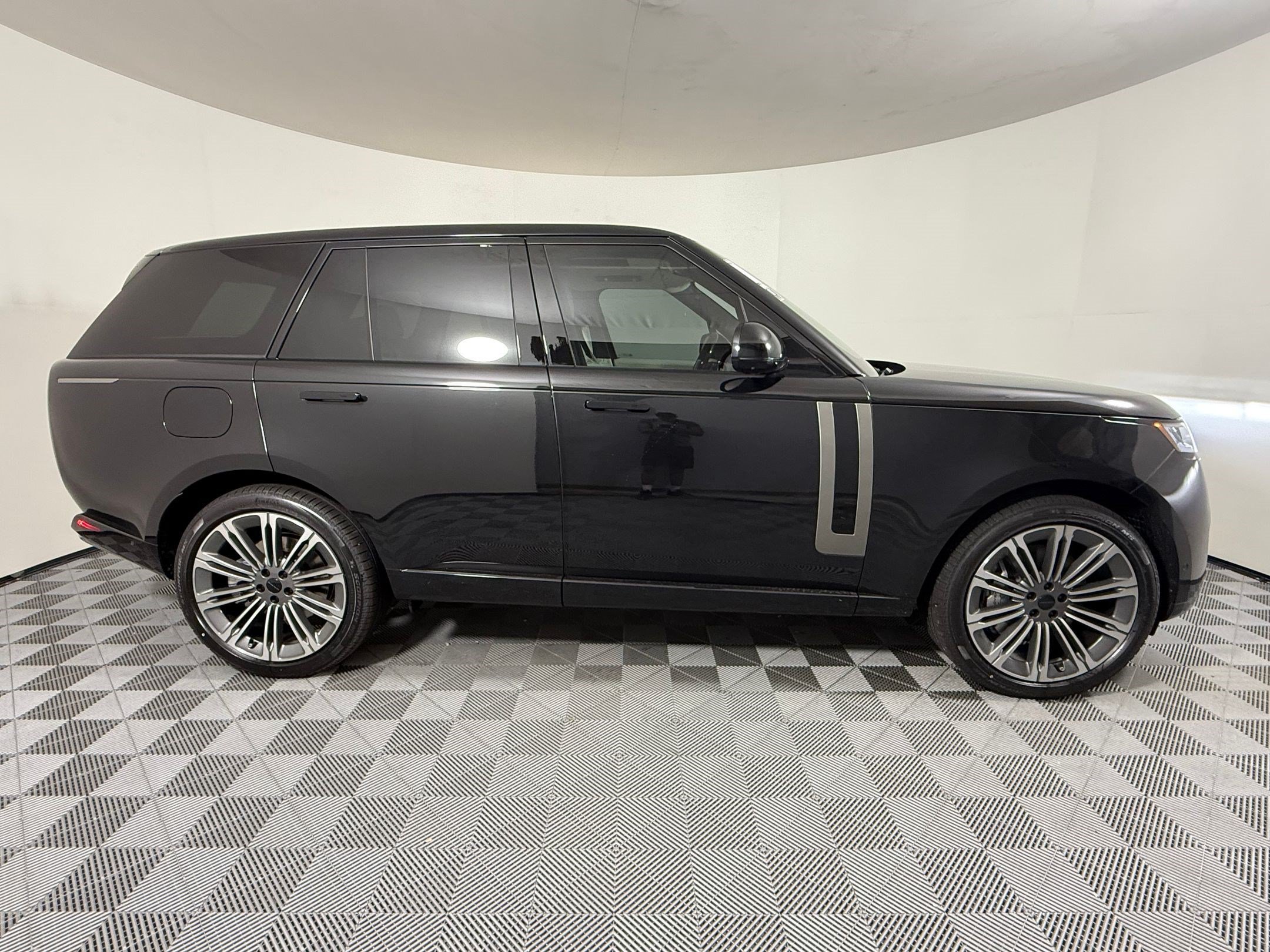 New 2026 Land Rover Range Rover SE AWD/4WD image 8
