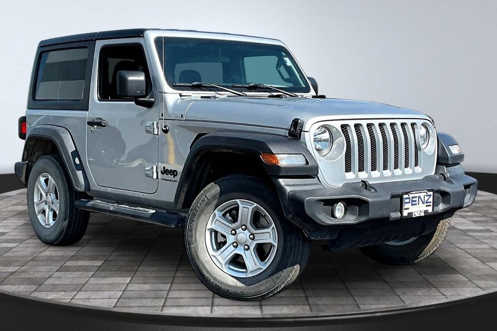 Used 2022 Jeep Wrangler Sport AWD/4WD image 3