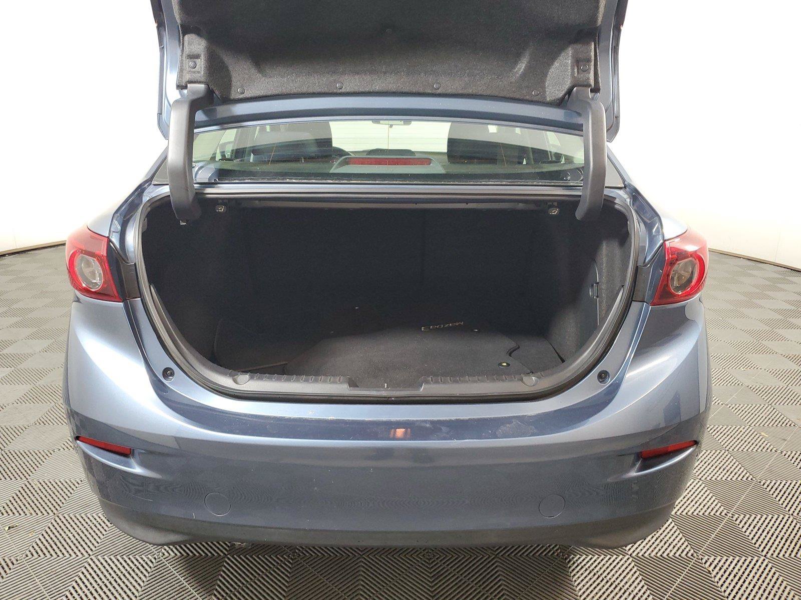 Used 2016 MAZDA MAZDA3 i Sport w/ Preferred Equipment Package FWD image 9