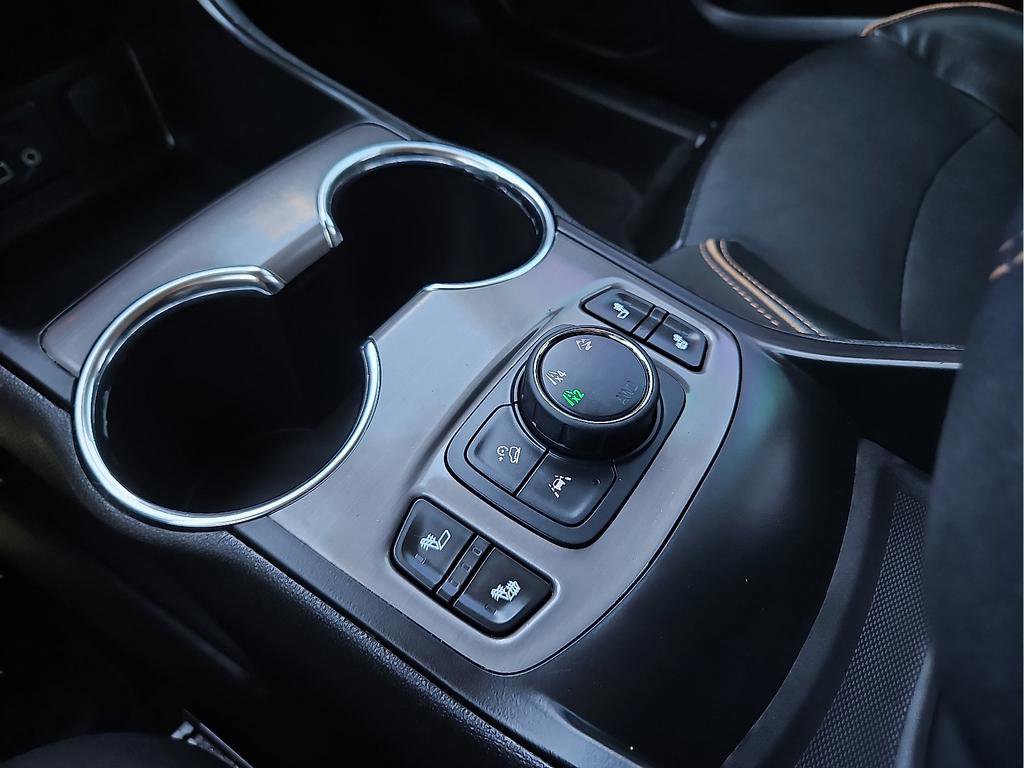 Used 2023 GMC Terrain AT4 AWD/4WD image 20
