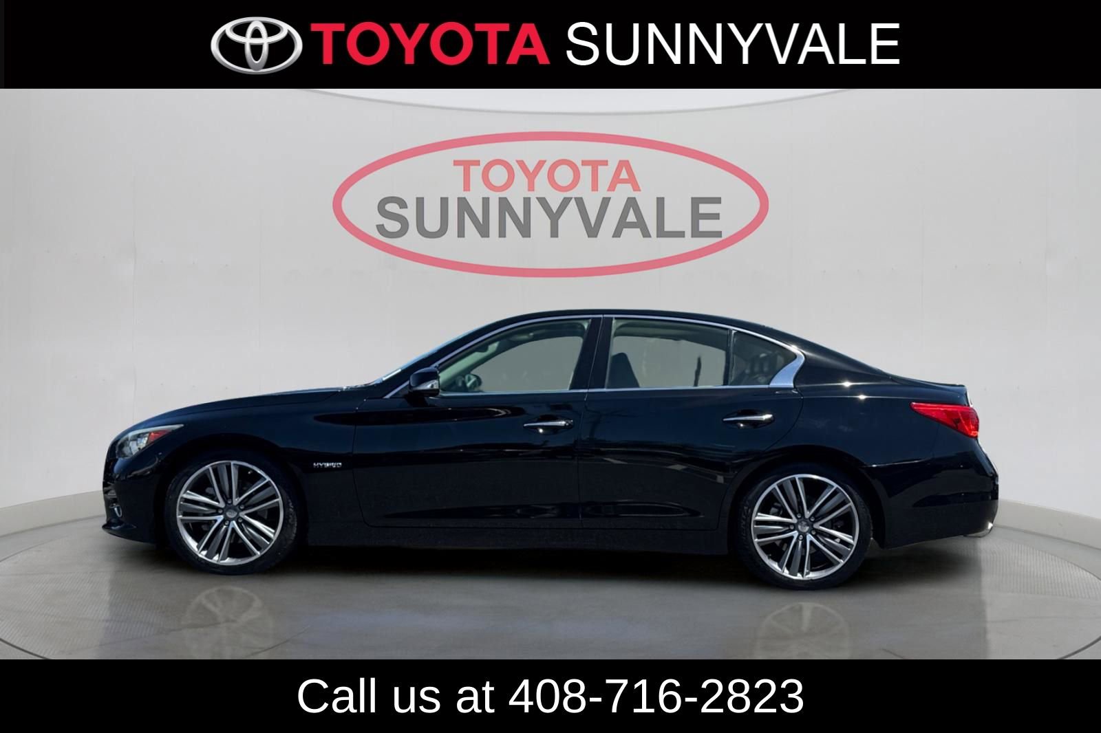 Used 2017 INFINITI Q50 Hybrid w/ Technology Package RWD image 6
