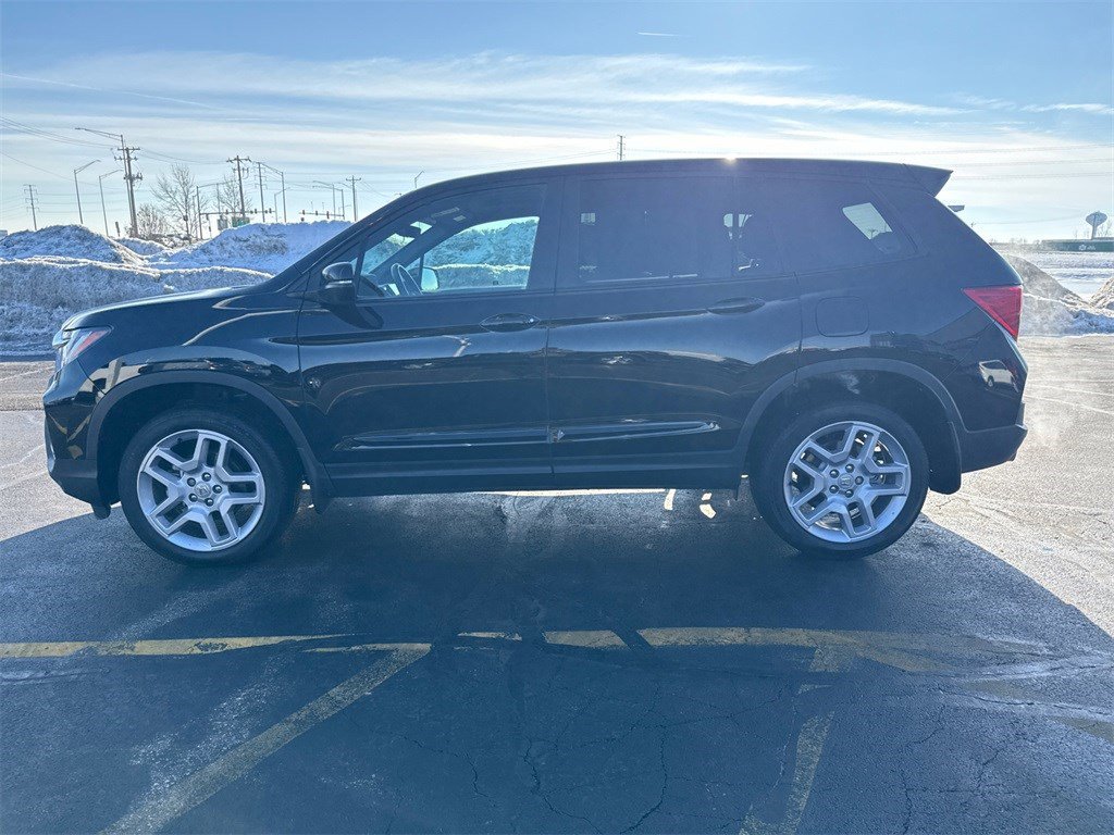 Certified 2025 Honda Passport EX-L image 8