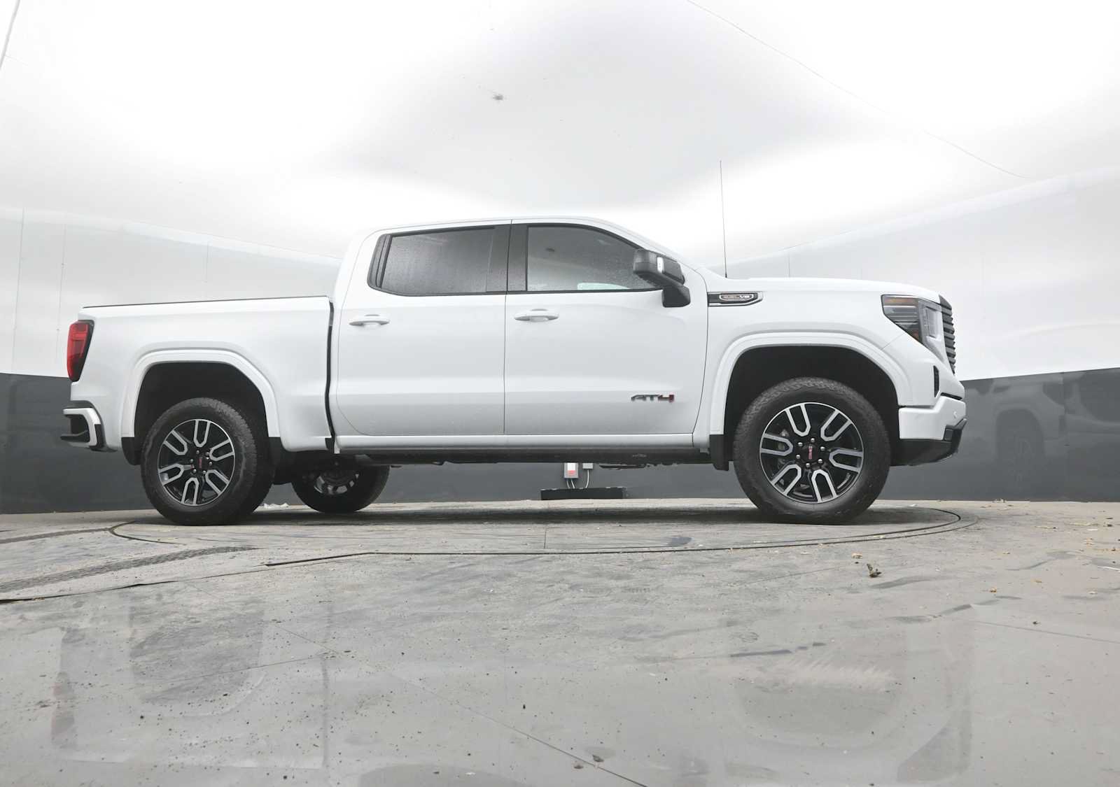 New 2026 GMC Sierra 1500 AT4 w/ AT4 Premium Package AWD/4WD image 45