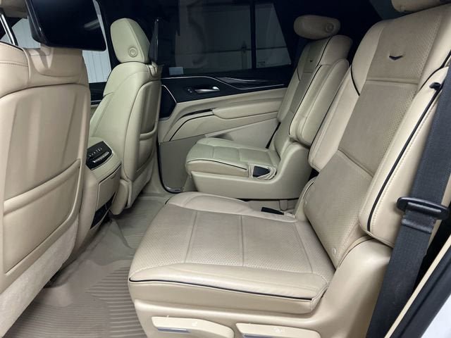 Used 2021 Cadillac Escalade Premium Luxury w/ Performance Package AWD/4WD image 26