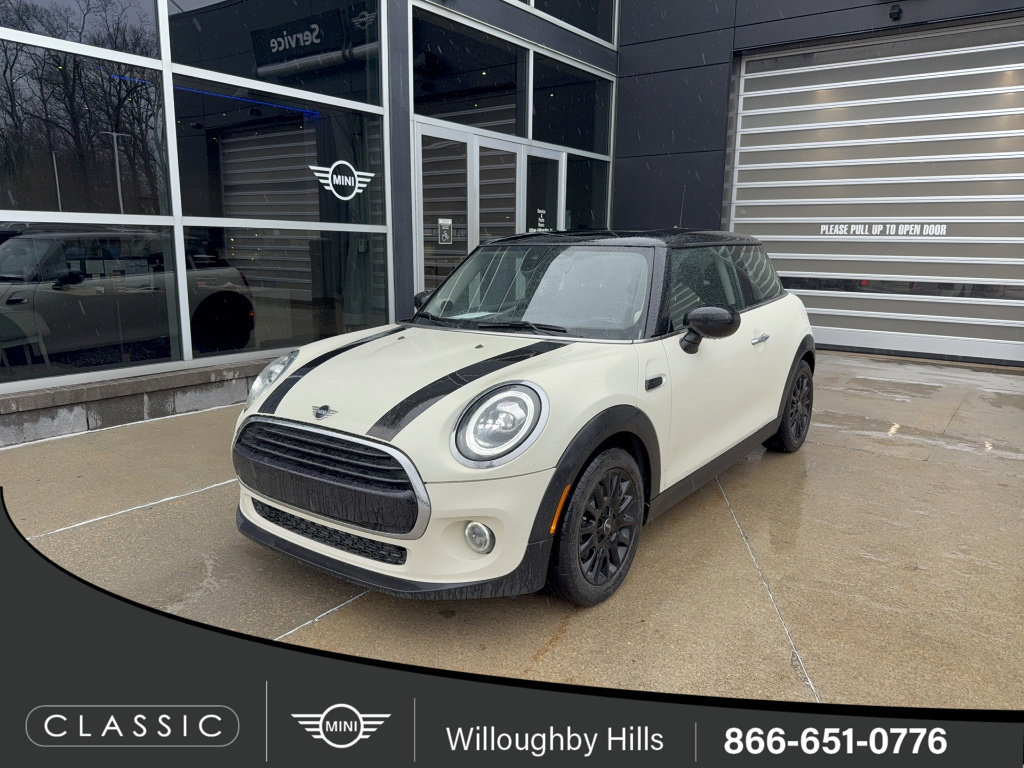 Used 2021 MINI Cooper 2-Door Hardtop w/ Premium Package image 1