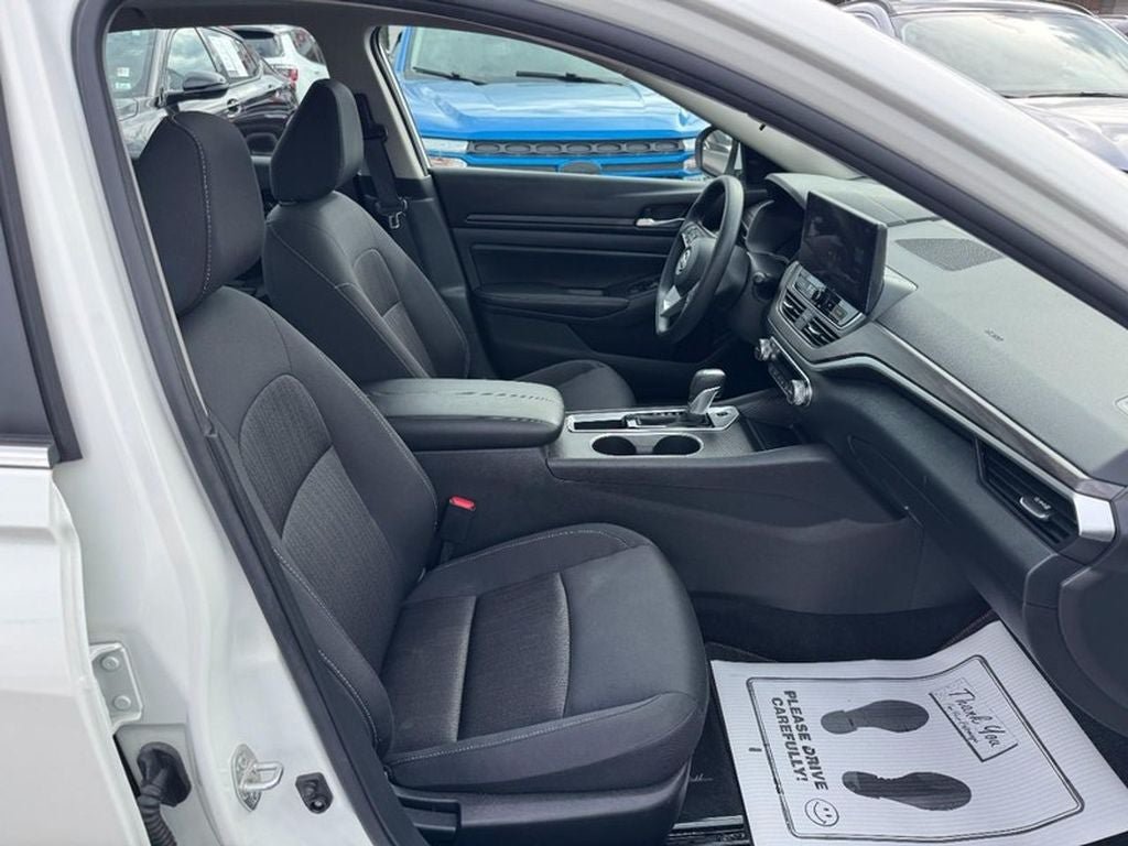 Used 2025 Nissan Altima 2.5 SV w/ SV Special Edition Package FWD image 18
