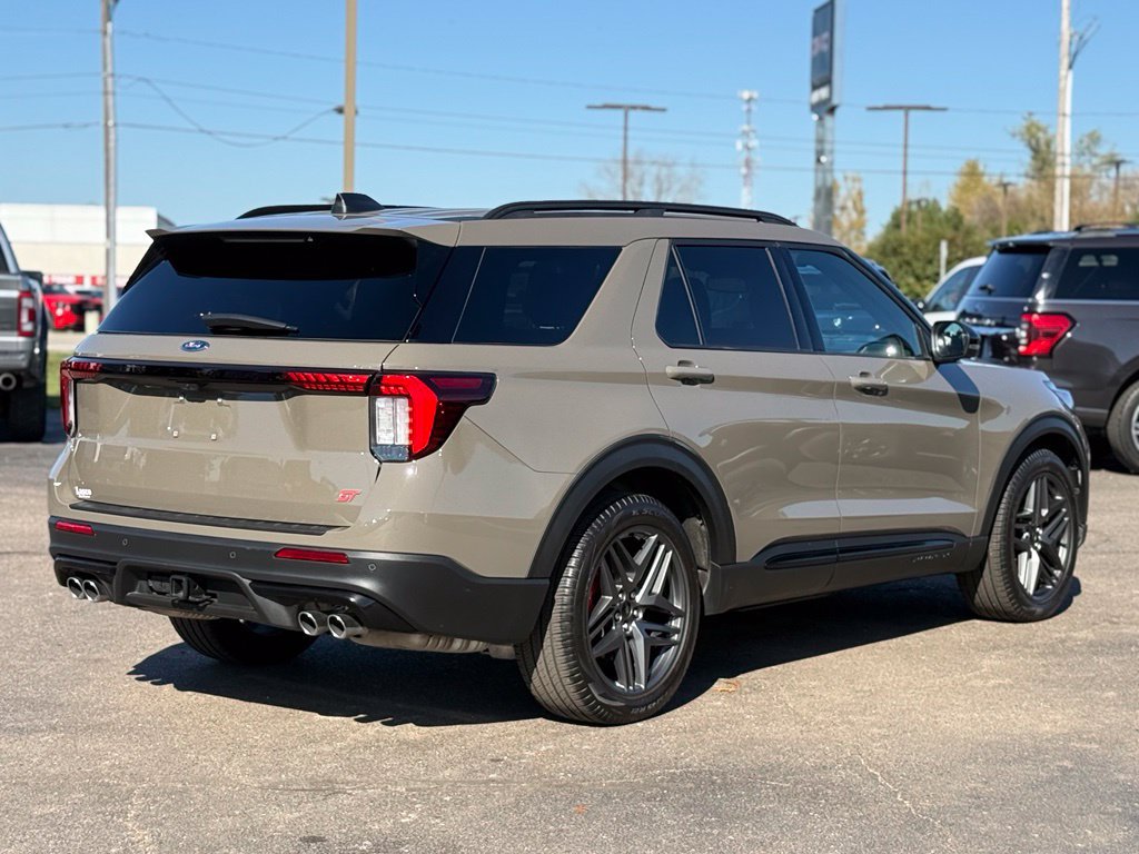 Used 2026 Ford Explorer ST w/ Sun And Sound Package AWD/4WD image 43