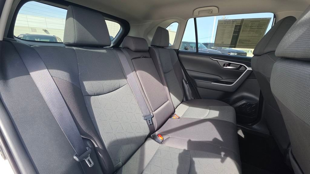 Used 2025 Toyota RAV4 XLE image 14