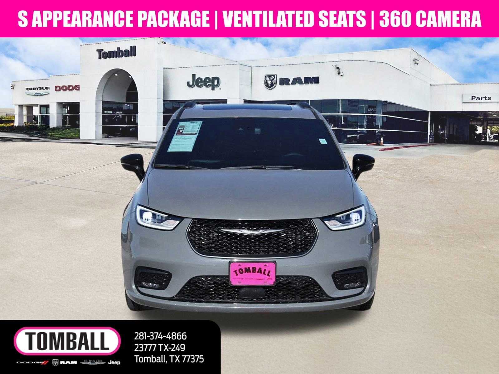 Used 2024 Chrysler Pacifica Premium image 2