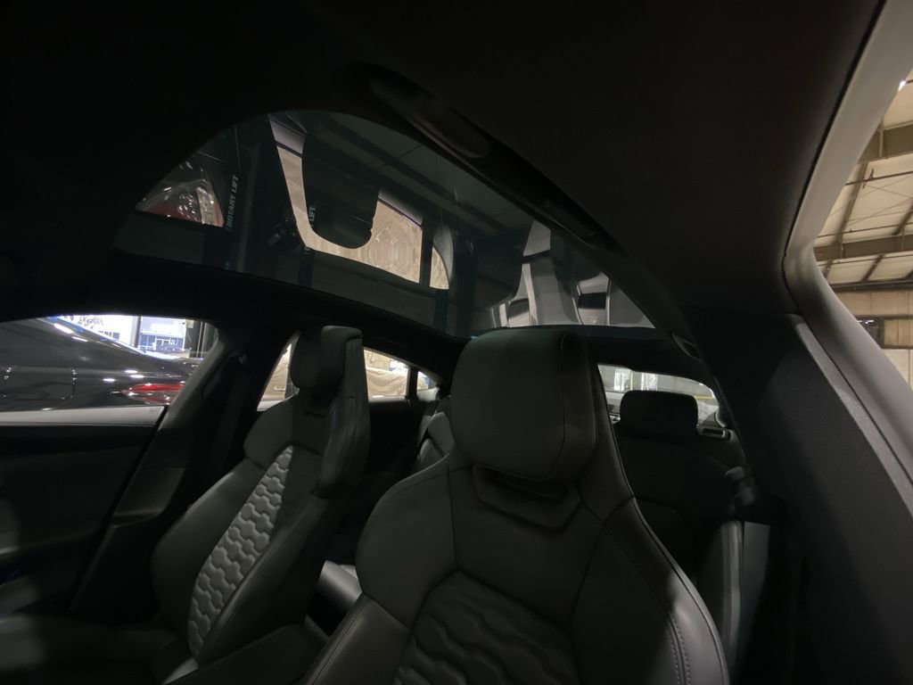 Used 2022 Audi e-tron GT Prestige image 13