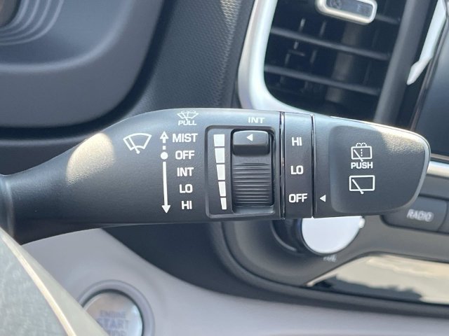 New 2026 Hyundai Venue SEL FWD image 35