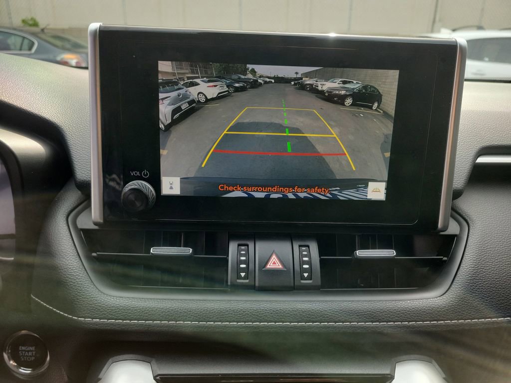 Used 2023 Toyota RAV4 XLE Premium image 31