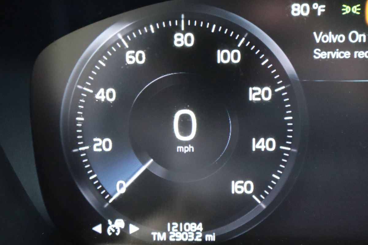 Used 2018 Volvo XC60 T6 Inscription w/ Convenience Package AWD/4WD image 46