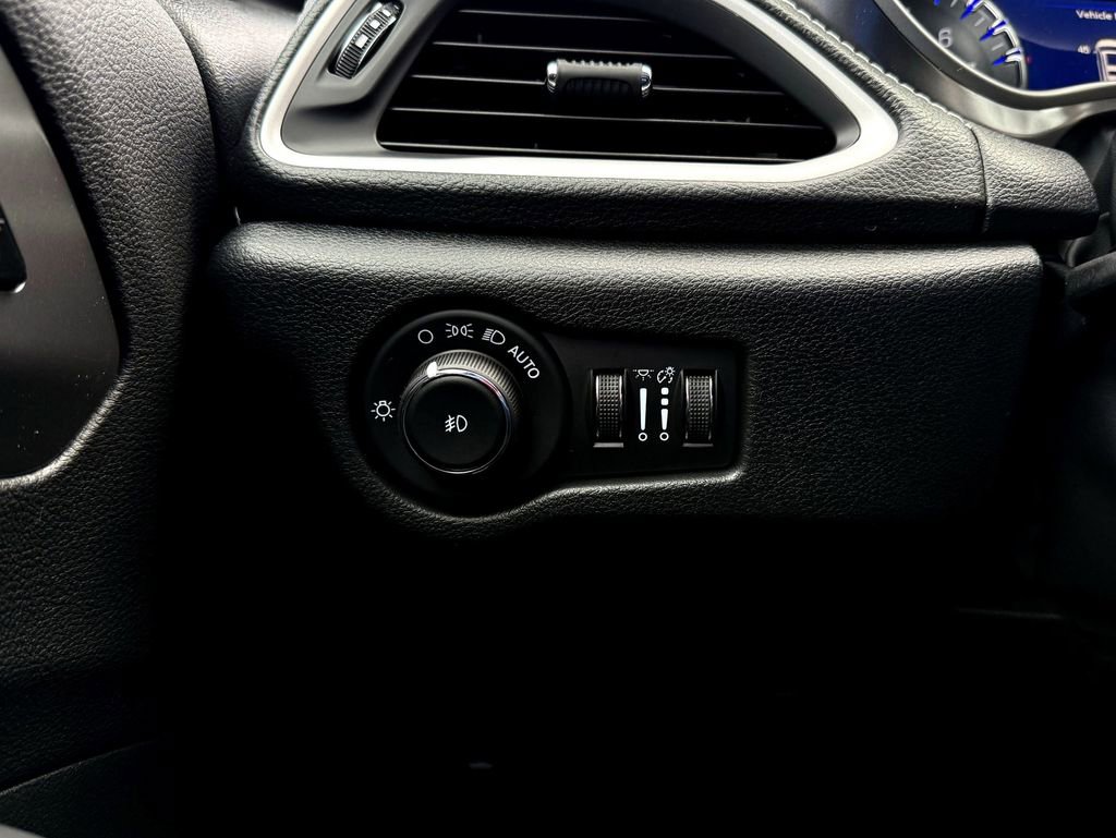 New 2026 Chrysler Pacifica Limited w/ S Appearance Package image 15