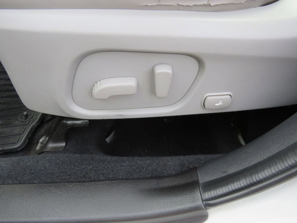Used 2014 Subaru Forester 2.5i Limited image 26