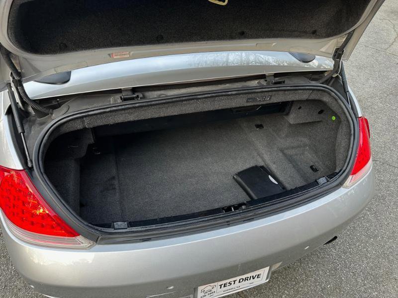 Used 2005 BMW 645Ci Convertible RWD image 12
