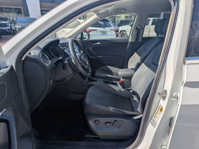 Certified 2020 Volkswagen Tiguan SE image 10