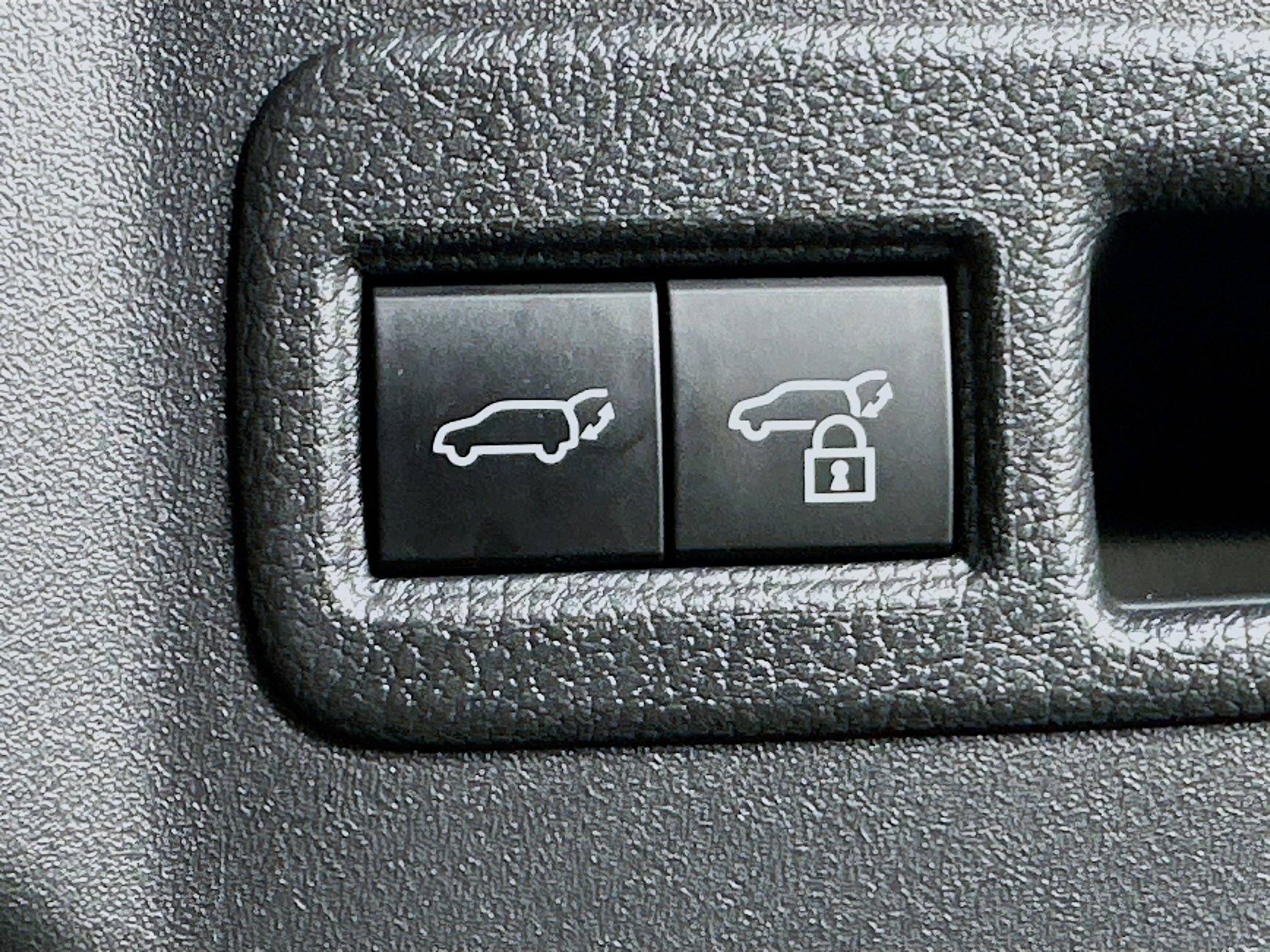 Used 2024 Toyota bZ4X XLE w/ Weather Package FWD image 31