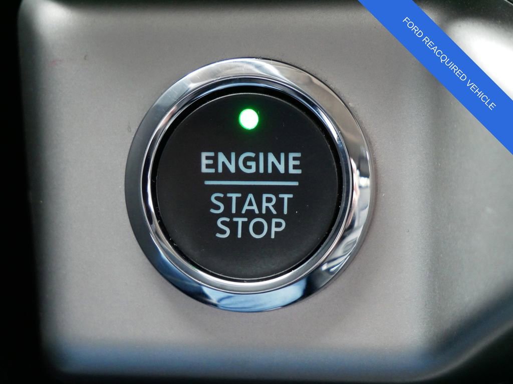 Used 2023 Ford Expedition XLT image 21