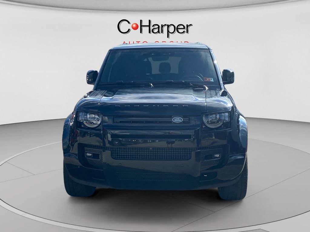 Used 2025 Land Rover Defender 130 X-Dynamic SE AWD/4WD image 7