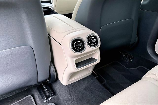 Certified 2025 Mercedes-Benz GLC 300 4MATIC image 13