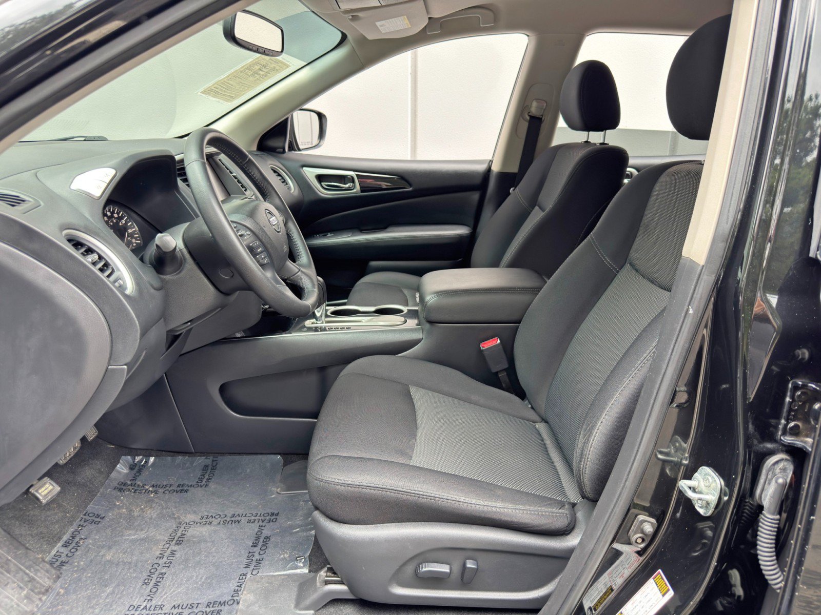 Used 2019 Nissan Pathfinder SV FWD image 15