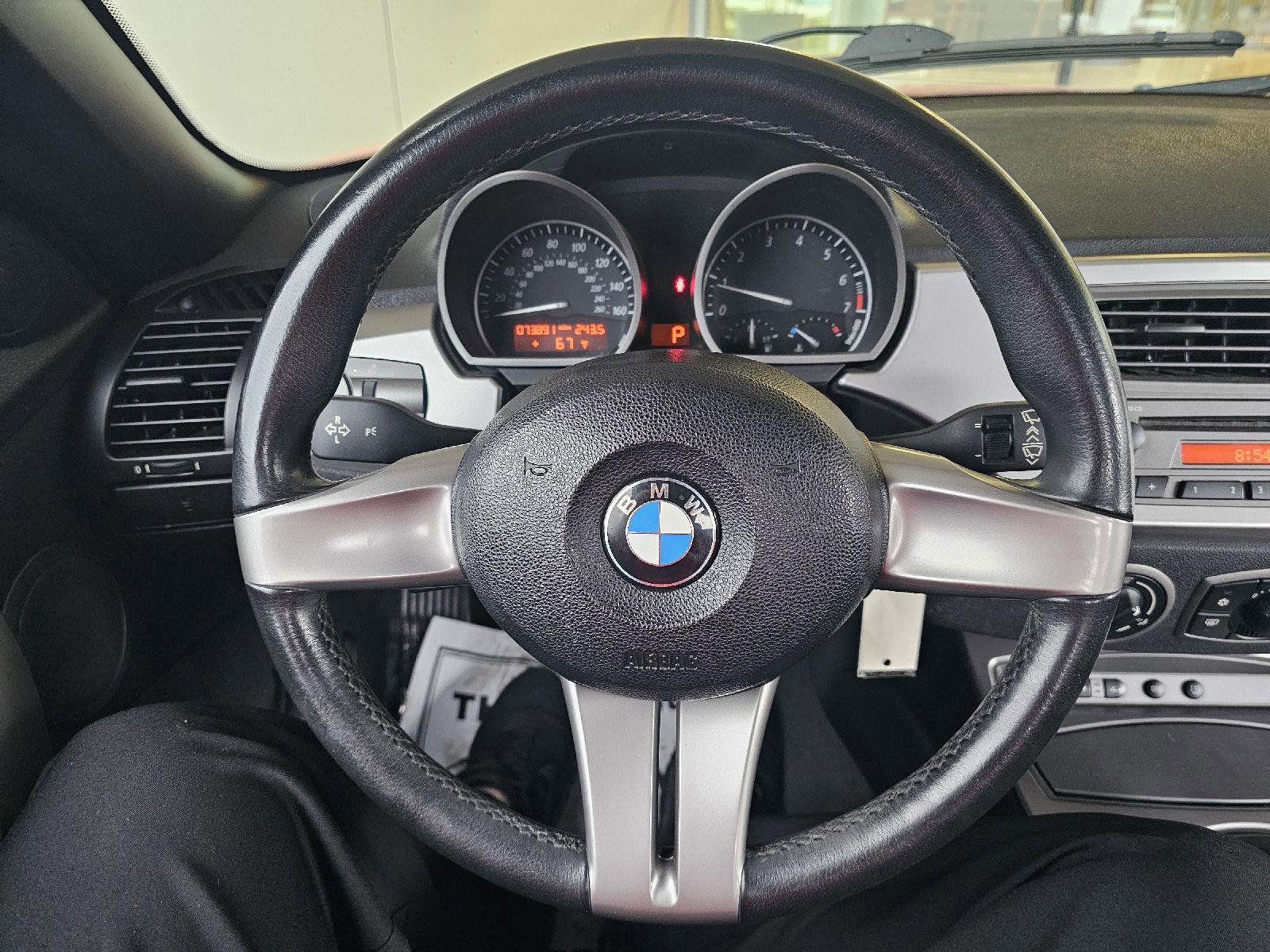 Used 2003 BMW Z4 2.5i RWD image 14