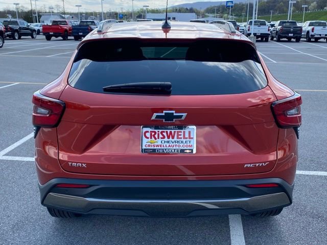 Used 2024 Chevrolet Trax ACTIV w/ Sunroof Package image 4