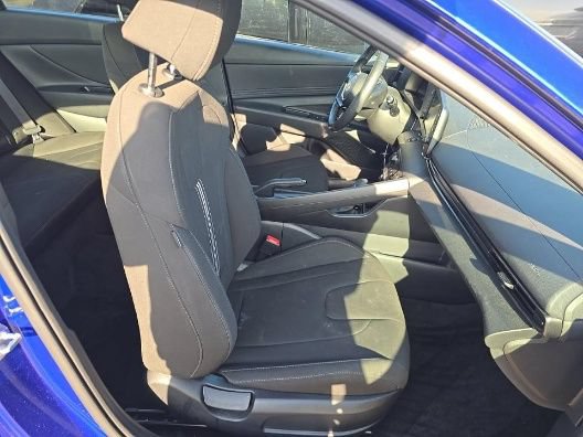 Used 2025 Hyundai Elantra Sport FWD image 11