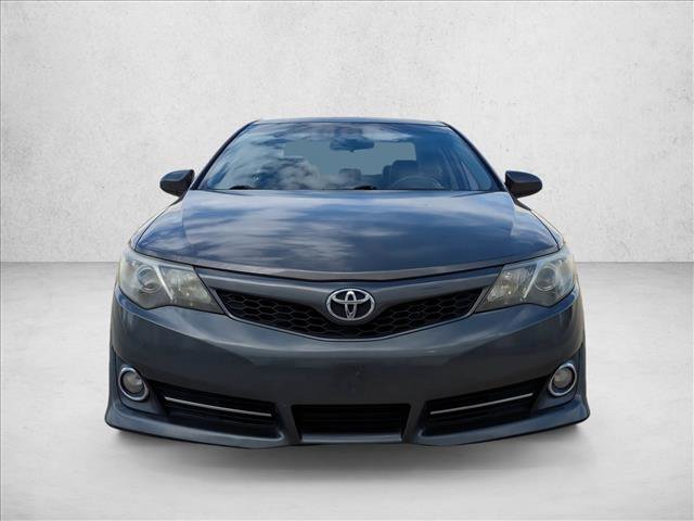 Used 2014 Toyota Camry SE image 2