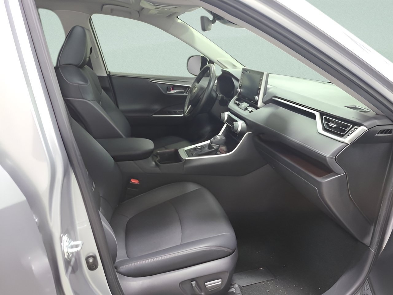 Used 2022 Toyota RAV4 Limited AWD/4WD image 13
