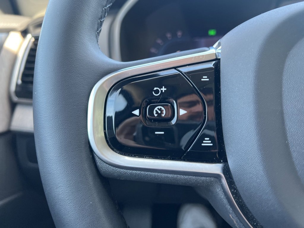 Certified 2023 Volvo XC90 T8 Ultimate w/ Protection Package Premier image 18