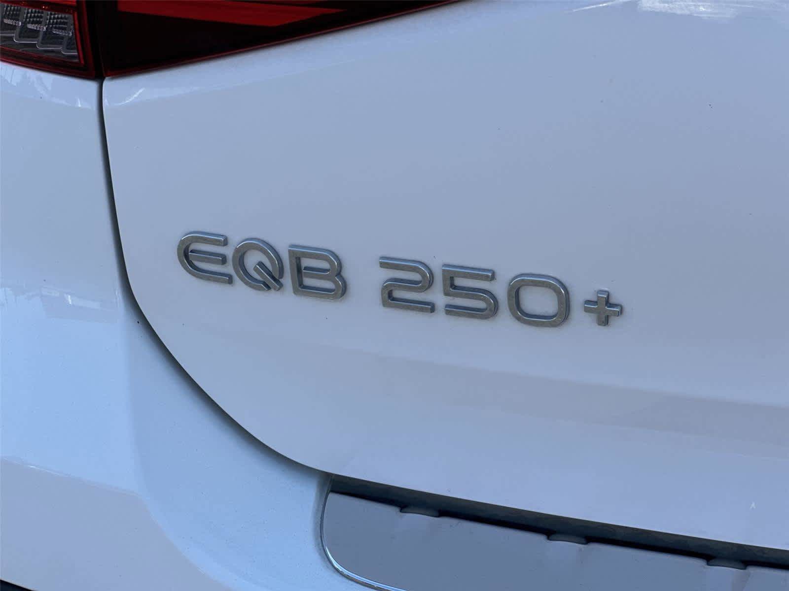 Used 2023 Mercedes-Benz EQB 250+ w/ Exclusive Package image 8
