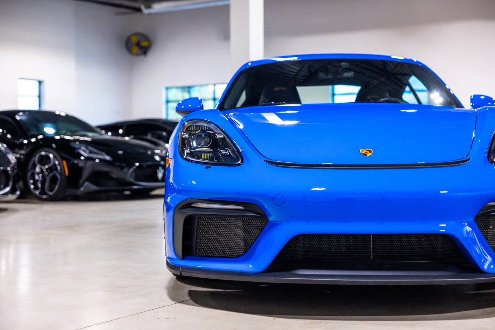 Used 2022 Porsche 718 Cayman GT4 RWD image 22