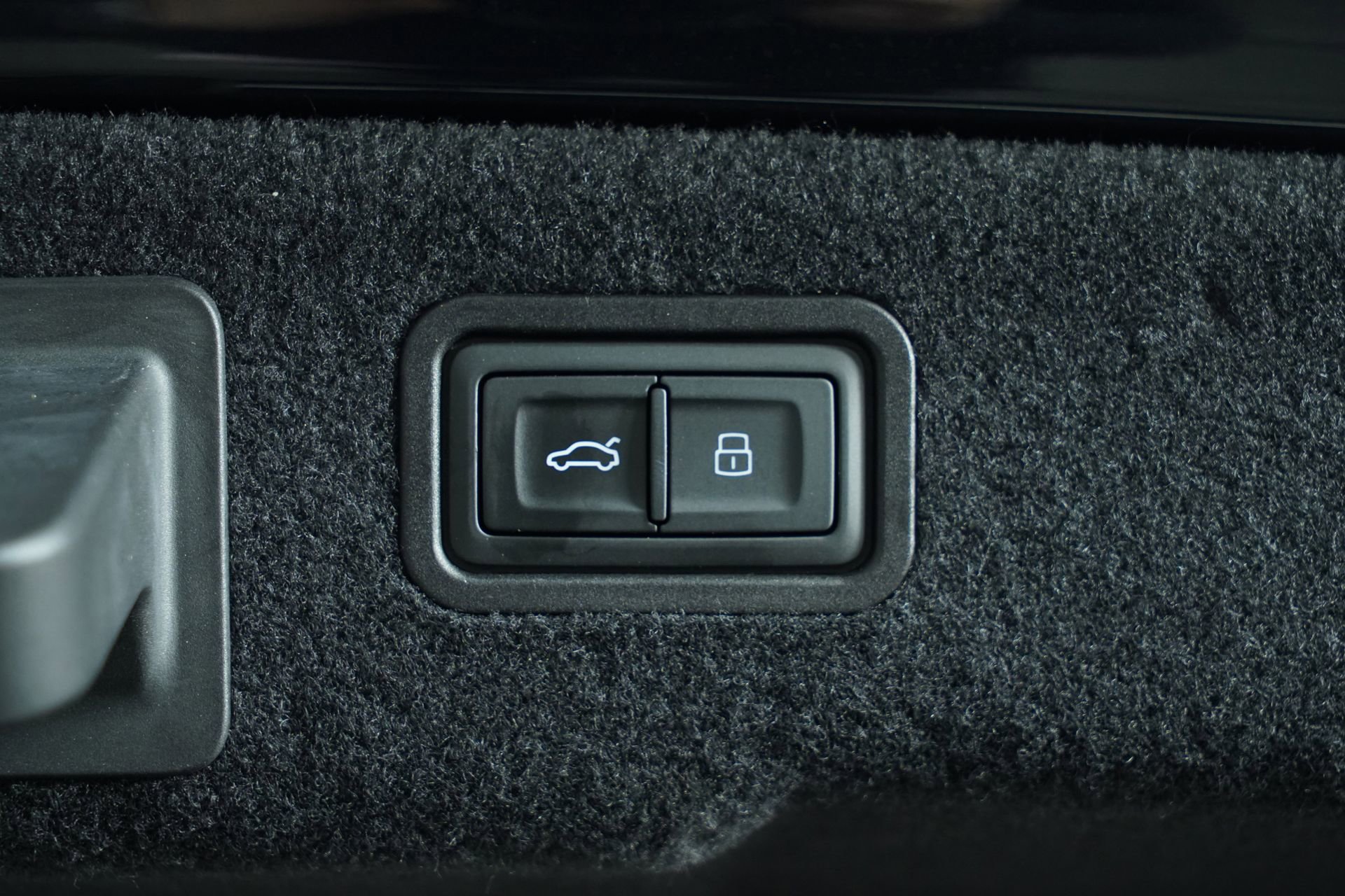 Used 2021 Audi A8 L 4.0T image 52