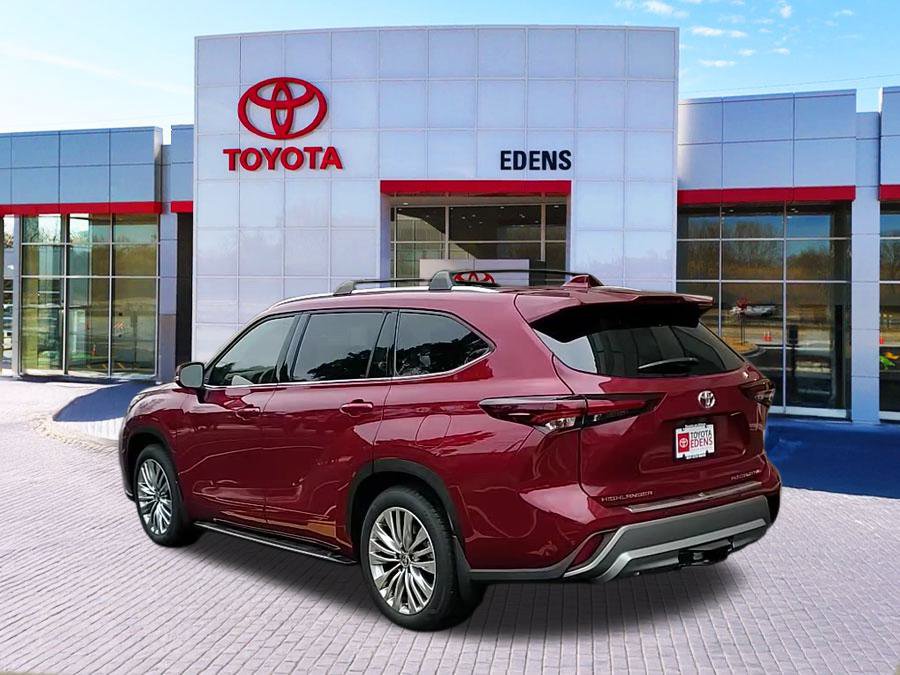 New 2025 Toyota Highlander Platinum image 5
