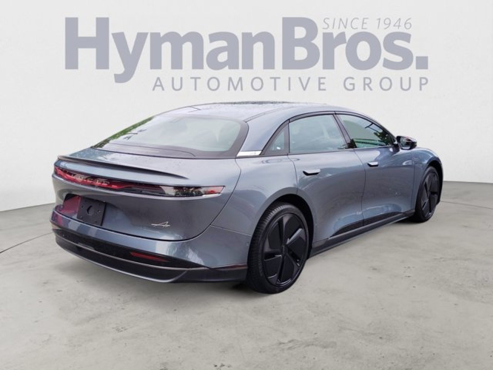 Used 2024 Lucid Air Pure RWD image 3