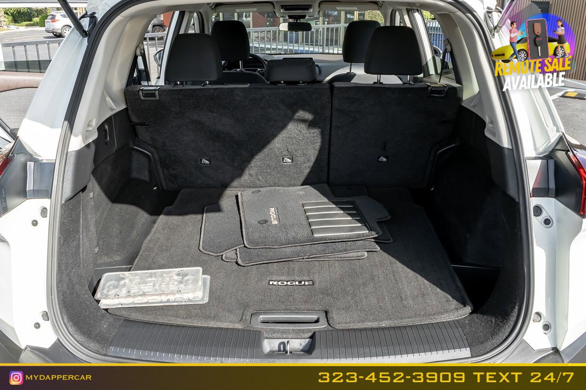Used 2021 Nissan Rogue SV FWD image 16