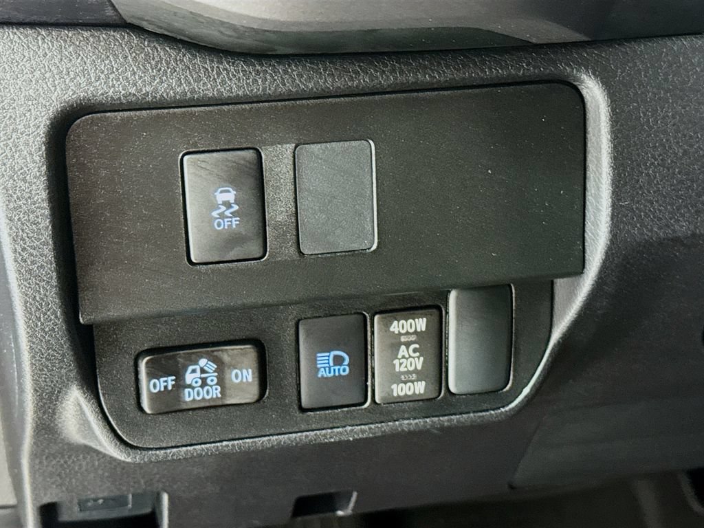 Used 2023 Toyota Tacoma TRD Off-Road AWD/4WD image 11