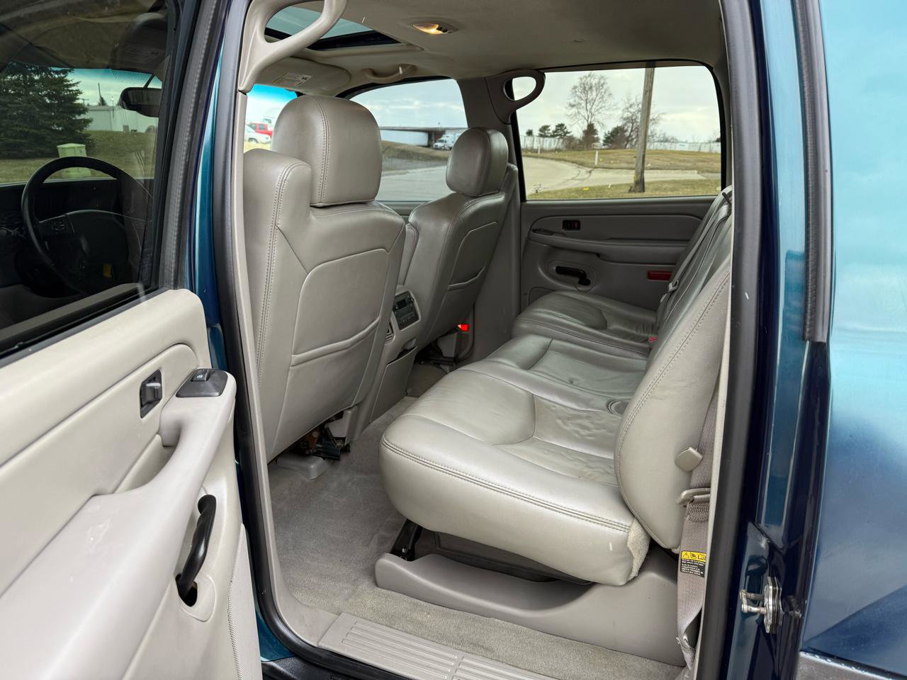 Used 2005 Chevrolet Avalanche Z71 w/ Sun And Sound Package image 17