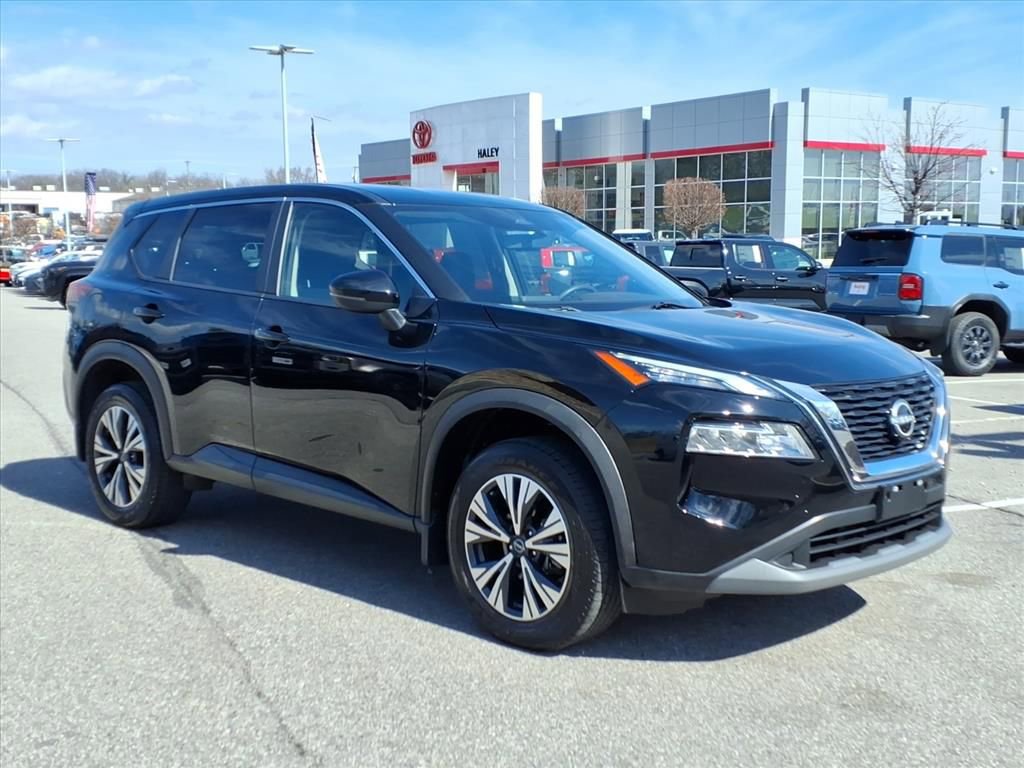 Used 2023 Nissan Rogue SV AWD/4WD image 2
