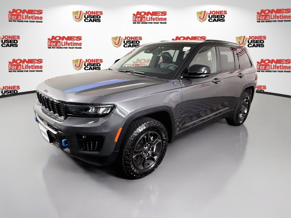 Used 2024 Jeep Grand Cherokee Trailhawk w/ Luxury Tech Group III AWD/4WD image 15