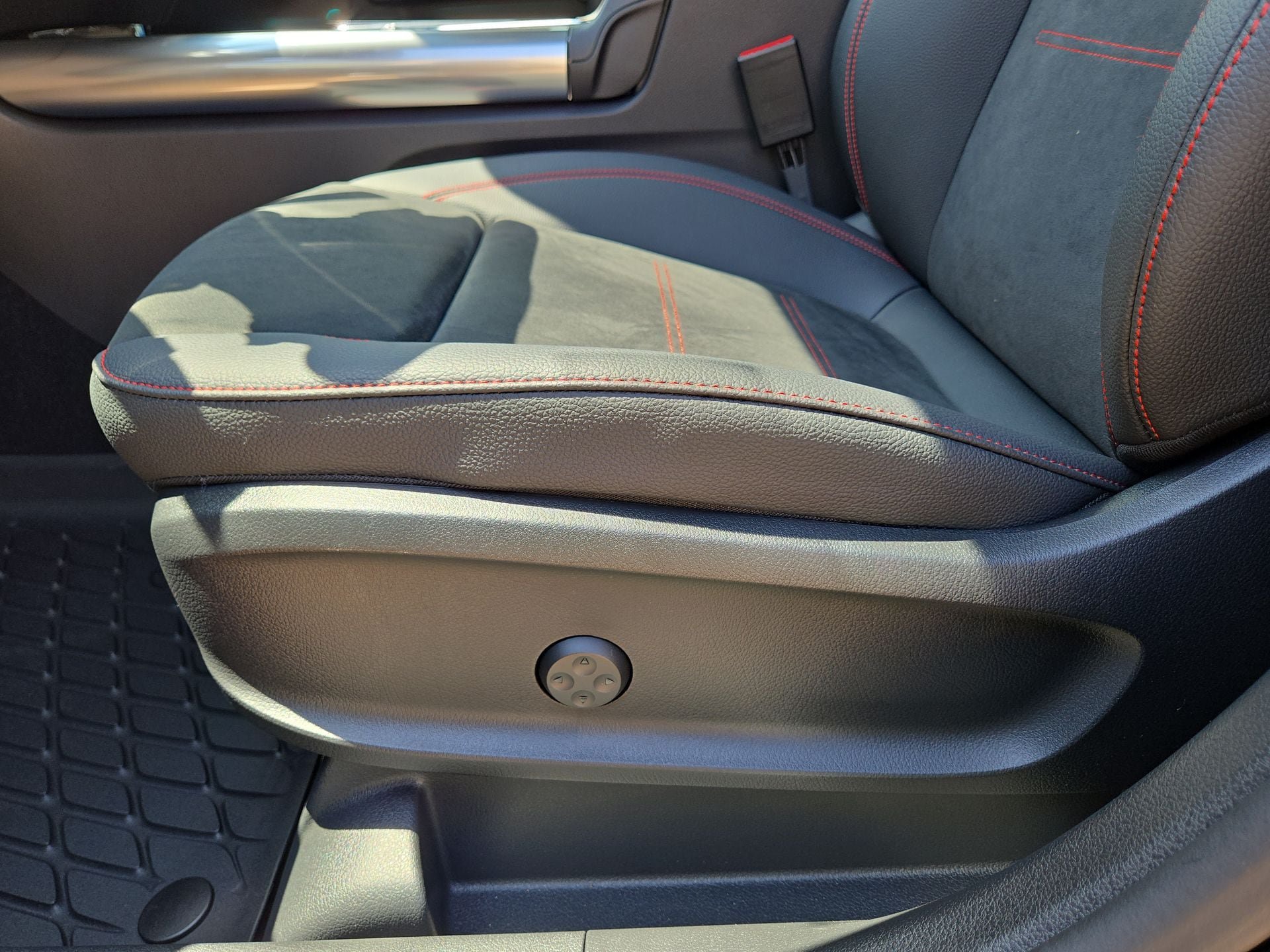 New 2026 Mercedes-Benz GLA 250 4MATIC image 17