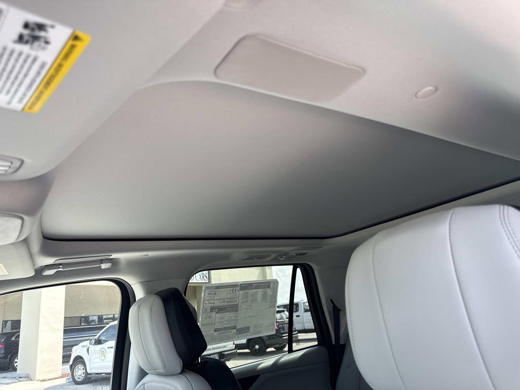 New 2026 Lincoln Navigator Reserve image 34