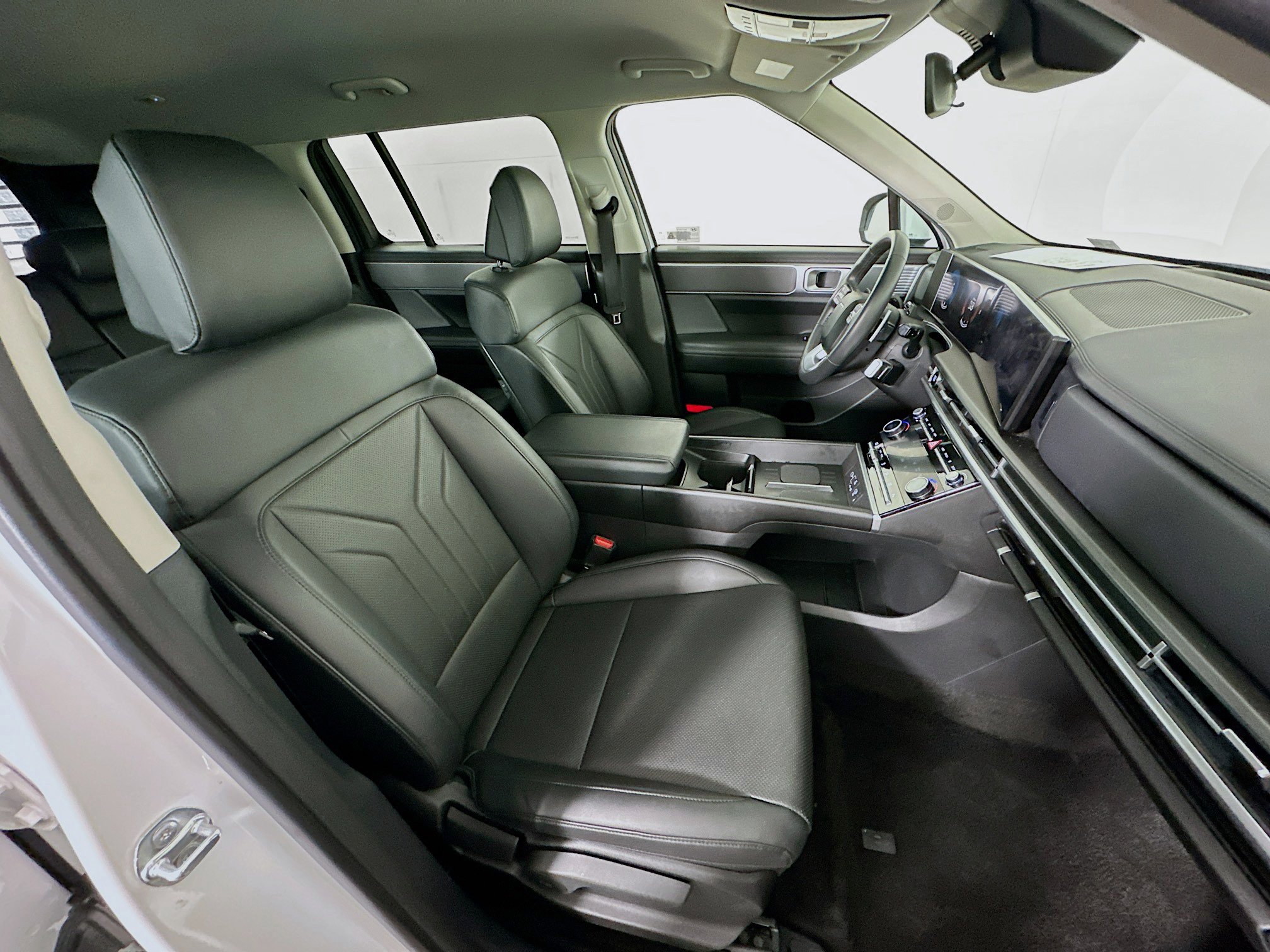 Used 2025 Hyundai Santa Fe SEL image 29