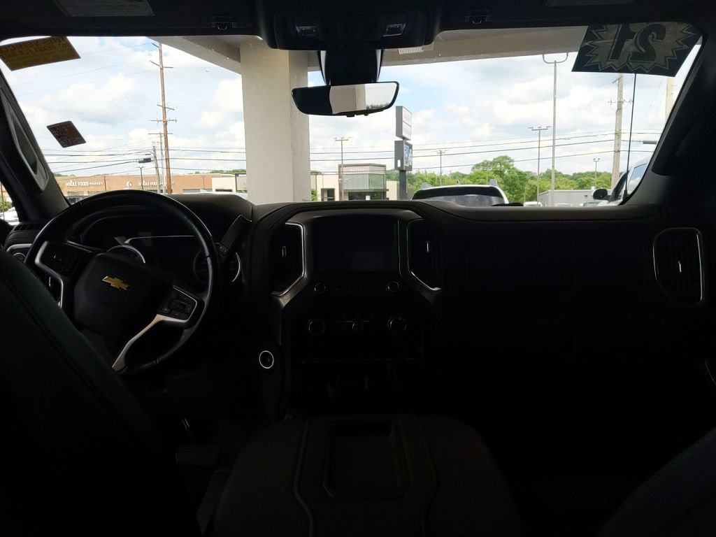 Used 2021 Chevrolet Silverado 1500 LTZ w/ LTZ Premium Package AWD/4WD image 17