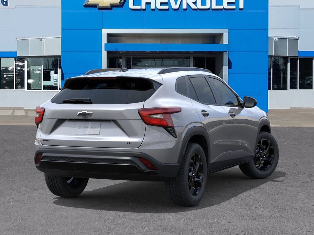 New 2026 Chevrolet Trax LT w/ Midnight Edition FWD image 4